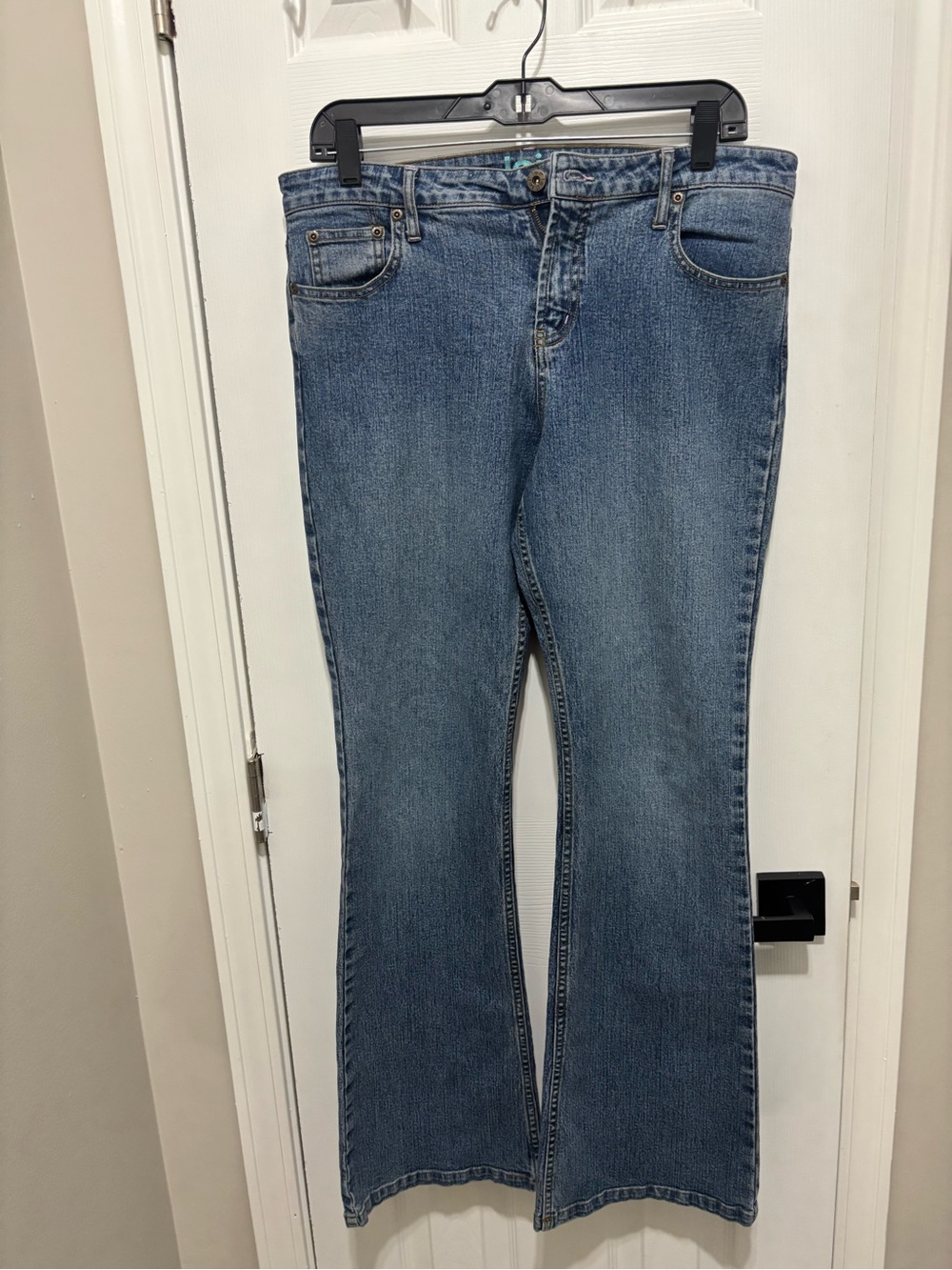 lei Women's Medium Blue Flare Jeans